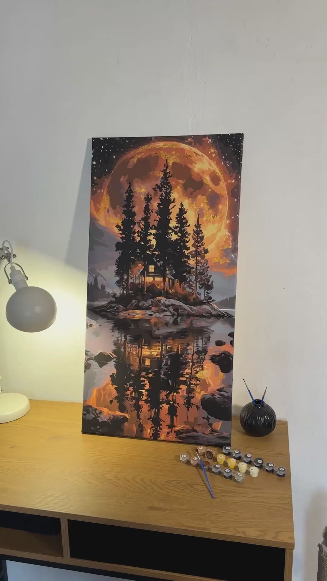 Pictură pe numere – insulă sub luna aurie