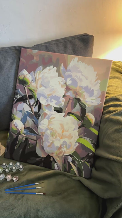 Pictură pe numere pe șasiu 40×50 cm – Armonia bujorilor – Flori – LW 3533